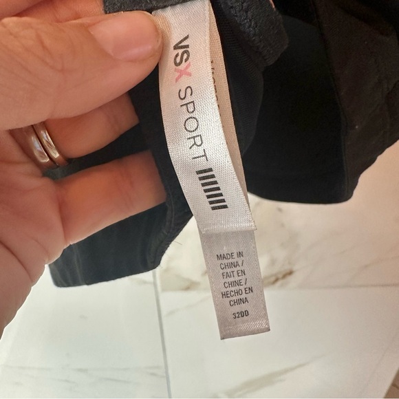 VSX sports bra 32DD - Picture 4 of 4